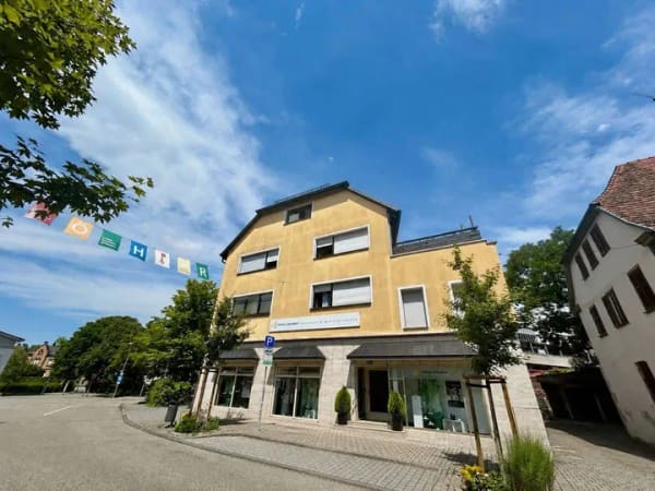 Immobilie in Öhringen - Wohn- und Geschäftshaus mit Gewerbefläche und Wohnungen in zentraler Lage in Öhringen - Bild 0