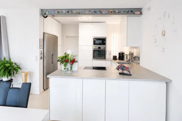 Immobilie in Sünching - Modernes Familienhaus mit über 190 m² Wohnfläche, Wohnkeller und Energieklasse A+ - Bild 3