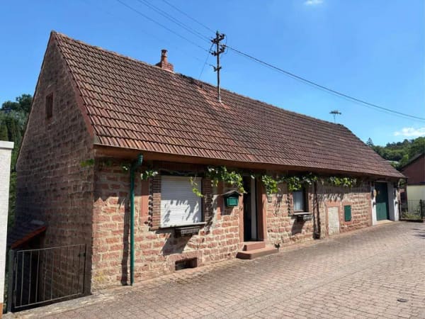 Immobilie in Lemberg - Kleines freistehendes Einfamilienhaus, auch als Ferienhaus geeignet, in idyllischer Lage in Lemberg- Langmühle - Bild 0