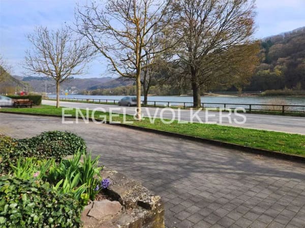 Immobilie in Hatzenport - Seltene Gelegenheit - direkt an der Mosel gelegen - Bild 1