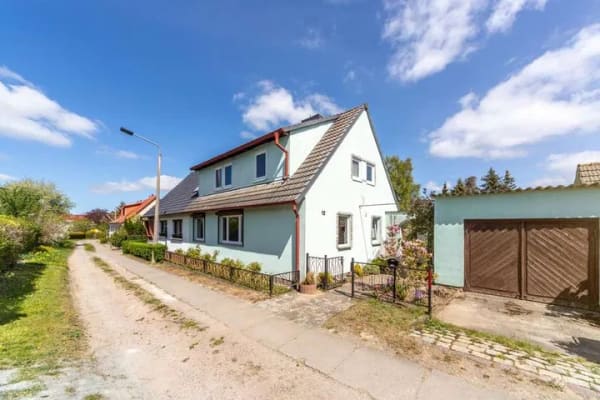 Immobilie in Stralsund - Kernsanierungsbedürftige Doppelhaushälfte in Stralsund-Grünhufe - Bild 0