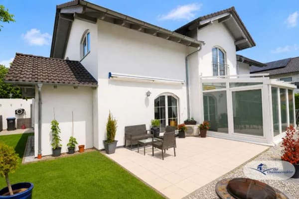 Immobilie in Bernau am Chiemsee - Mehrgenerationen Wohnen mit Mehrwert – 2 Einfamilienhäuser plus Einliegerwohnung - Bild 0