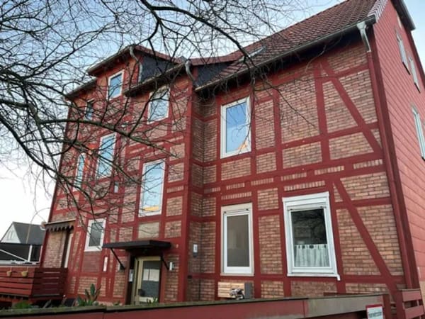 Immobilie in Wolfenbüttel - Gepflegtes, zentral gelegenes  Mehrfamilienhaus mit 6 Wohneinheiten, 2 Garagen  und Garten - Bild 0