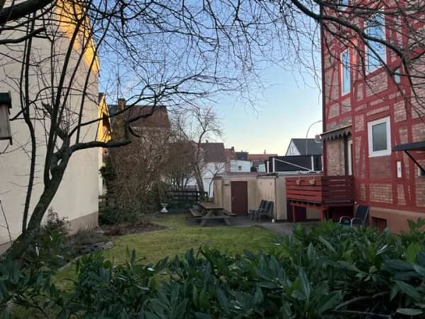 Immobilie in Wolfenbüttel - Gepflegtes, zentral gelegenes  Mehrfamilienhaus mit 6 Wohneinheiten, 2 Garagen  und Garten - Bild 3