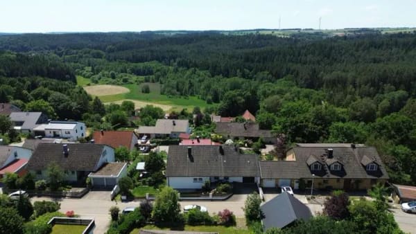Immobilie in Deining - Traumhafter Fernblick für die große Familie - sofort frei!
Deining - Siegenhofen - Bild 2