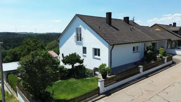 Immobilie in Deining - Traumhafter Fernblick für die große Familie - sofort frei!
Deining - Siegenhofen - Bild 3