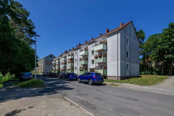 Immobilie in Eberswalde - Sanierungsbedürftige 3-Raum Wohnung als Kapitalanlage in Eberswalde *Provisionsfrei für den Käufer* - Bild 1