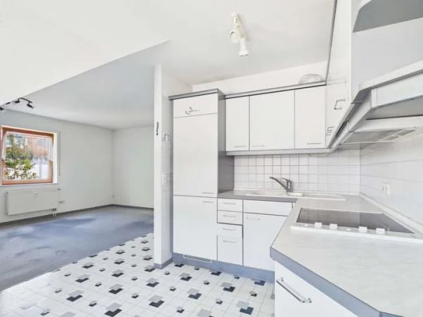 Immobilie in Zimmern ob Rottweil - 4-Zimmer-Dachgeschosswohnung mit Stellplatz und Gestaltungsspielraum - Bild 3