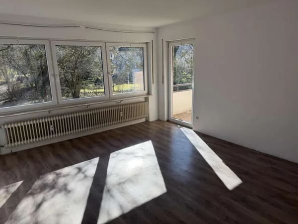 Immobilie in Murrhardt - Sofort frei und bereit für Ihre persönlichen Renovierungen - Bild 1