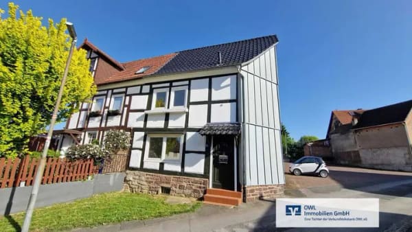 Immobilie in Beverungen - Historische Fachwerk-Doppelhaushälfte mit Charme - Bild 0