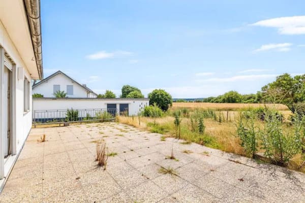Immobilie in Hungen - Wohnen, wo andere ihre Freizeit verbringen-Einfamilienhaus mit großem Grundstück in Feldrandlage - Bild 4