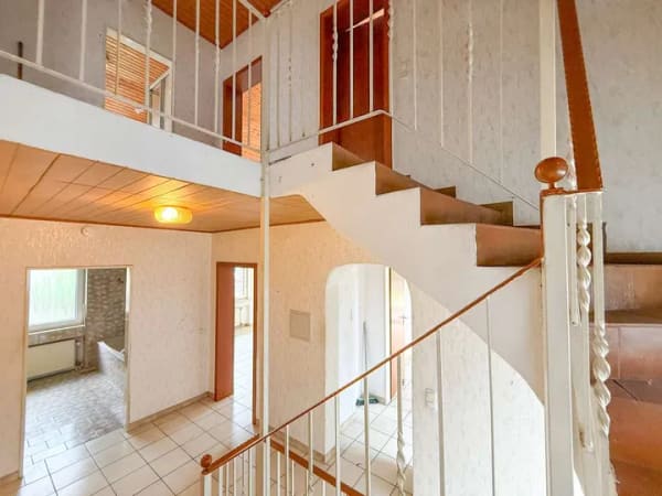 Immobilie in Wesel - Zweifamilienhaus mit viel Platz in Rheinnähe - Bild 1