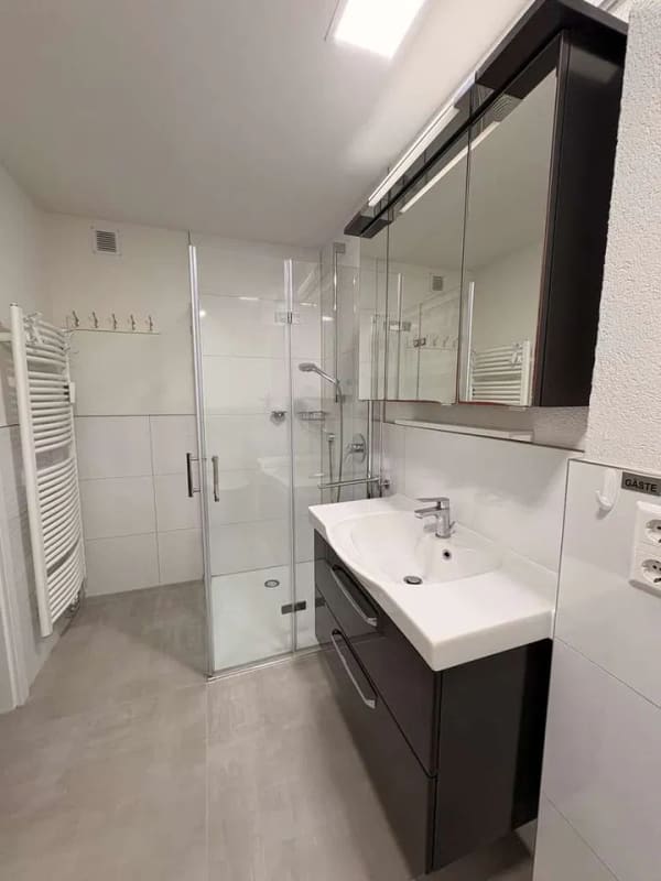 Immobilie in Steinheim an der Murr - Großartig! Kernsanierte, barrierefreie 2-Zi Whg. inklusive Einbauküche, sonnigem Balkon, Stellplatz - Bild 4