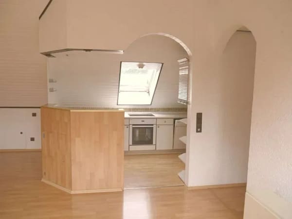 Immobilie in Sandhausen - Lichtdurchflutete 3-ZKB-DG-Wohnung mit Sonnendachterrasse - Bild 0