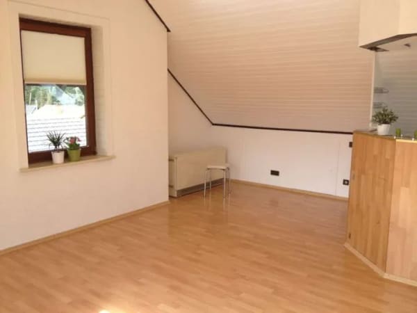 Immobilie in Sandhausen - Lichtdurchflutete 3-ZKB-DG-Wohnung mit Sonnendachterrasse - Bild 1