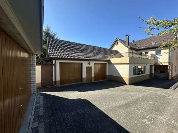 Immobilie in Lenningen - Wohnen und Arbeiten unter einem Dach – Großzügiges Wohnhaus mit Werkstatt und Entwicklungspotenzial - Bild 0