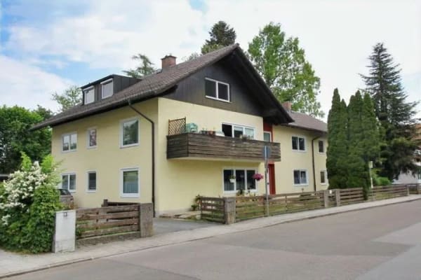 Immobilie in Bad Aibling - Vielfältiger Grundriss-Mix - breite Mieterstruktur - Bild 2
