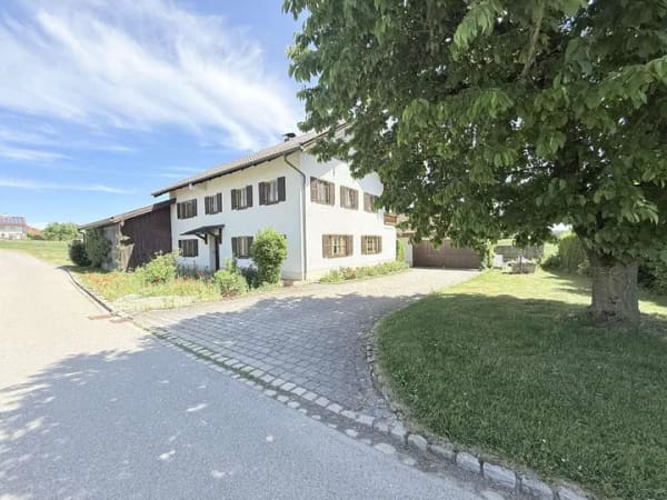 Immobilie in Haag in Oberbayern - Charmantes Wohnen in Haag i.OB auf großem Grundstück - Bild 1
