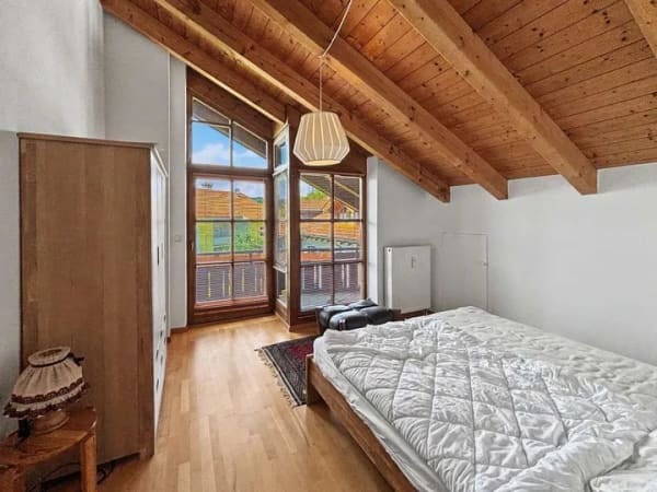 Immobilie in Bad Endorf - Sofort bezugsfreie 2-Zimmer-Dachgeschoss-Wohnung mit Tiefgarage und Balkon in Bad Endorf - Bild 4