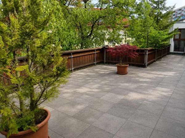 Immobilie in Unterhaching - Sonnige Dachterrassen-Wohnung in Unterhaching – solide vermietet, charmant gelegen,starkes Potenzial - Bild 2