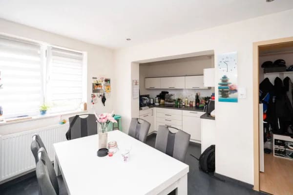 Immobilie in Mellrichstadt - Mellrichstadt-Frickenhausen: Gepflegtes 1-2-Familienhaus mit Garten und Ausbaupotenzial - Bild 4