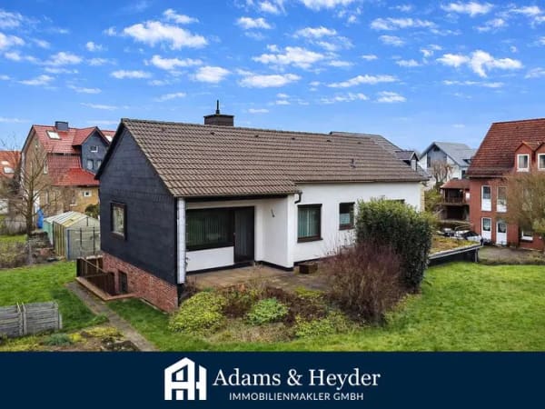 Immobilie in Ahnatal - Einfamilienhaus mit tollem Garten in Heckershausen - Bild 0