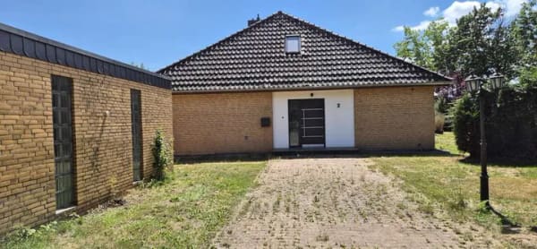 Immobilie in Stolzenau - Exklusiver Bungalow in bester Lage in Stolzenau bis 15.08.26 Prov. frei - Bild 0