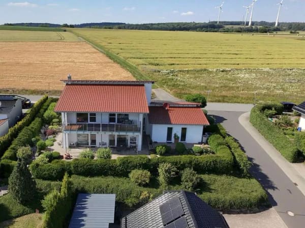 Immobilie in Friedewald - Gepflegtes Einfamilienhaus mit unverbaubarem Rhönblick - Bild 3