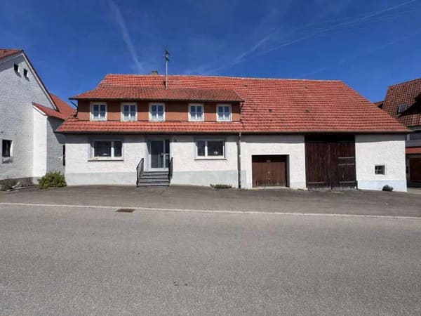 Immobilie in Trochtelfingen - Charmantes Bauernhaus mit historischem Charakter und traumhaftem Grundstück - Bild 0