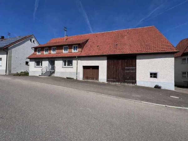 Immobilie in Trochtelfingen - Charmantes Bauernhaus mit historischem Charakter und traumhaftem Grundstück - Bild 1