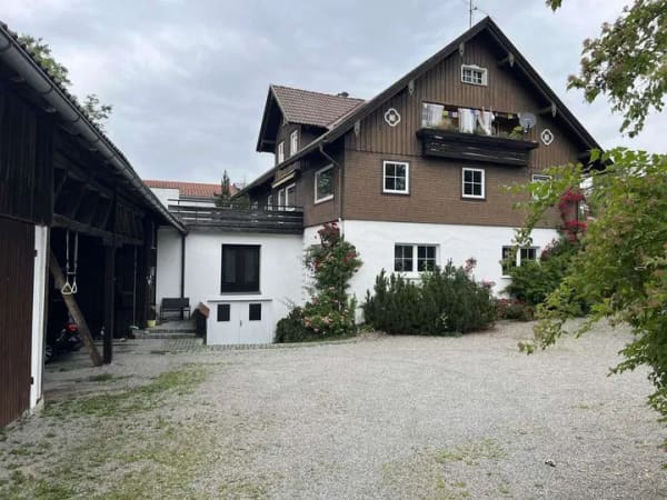 Immobilie in Heimenkirch - VIELSEITIGES MEHRFAMILIENHAUS MIT  GEWERBEMÖGLICHKEIT UND  AUSBAUPOTENZIAL - Bild 0