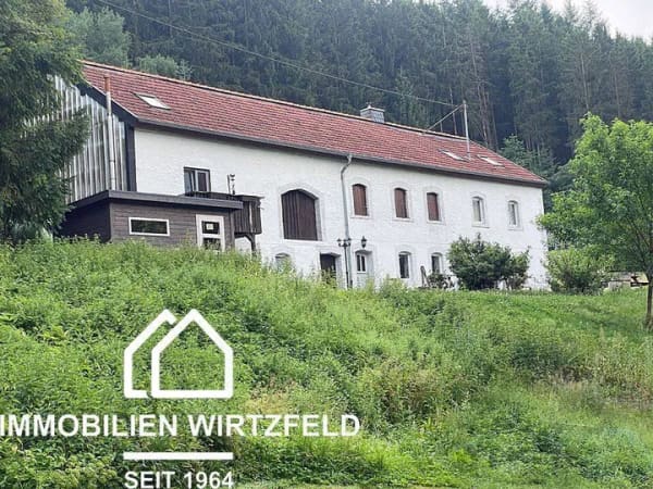 Immobilie in Bleialf - Ehemaliges Bauernhaus - Ein-/Zweifamilienhaus / Ferienobjekt in Bleialf - Bild 0