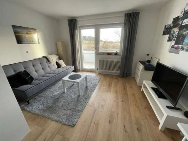 Immobilie in Heimsheim - Helle 1-Zimmer-Wohnung mit Balkon, Keller Außen-Stellplatzz - Bild 1
