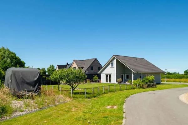 Immobilie in Drage - Optisch und energetisch eindrucksvoll: modernes Einfamilienhaus mitten in der Ferienregion. - Bild 1