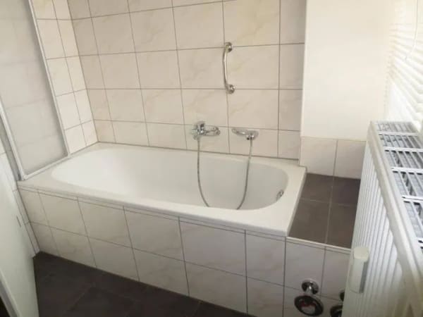 Immobilie in Lengenfeld - Objekt-Nr.: 32124 - Paketangebot! 2 vermietete 2-Zimmer-ETW mit Wanne und Balkon in Denkmalschutzobjekt Lengenfeld - Bild 3