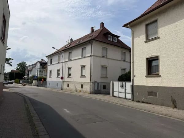 Immobilie in Obertshausen - Dreifamilienhaus mit Entwicklungspotenzial in gefragter Rhein-Main-Lage - Bild 0