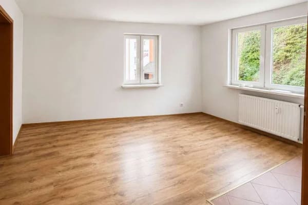 Immobilie in Hornberg - Kompakte 1,5 Zimmer Wohnung in Hornberg mit optimaler Raumaufteilung für Singles oder Anleger! - Bild 2
