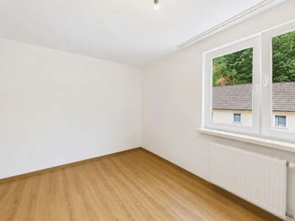 Immobilie in Hornberg - Attraktive 3 Zimmer Wohnung mit Balkonzugang und flexibler Nutzung in Hornberg! - Bild 2