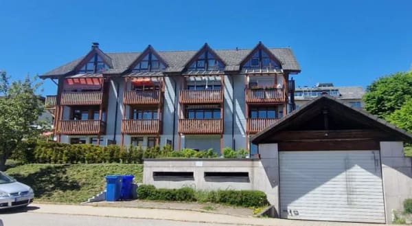 Immobilie in Höchenschwand - Exklusive Maisonette mit zwei getrennten Wohnbereichen – (67m² + 56 m²),  2 TG-Stellplätze - Bild 2