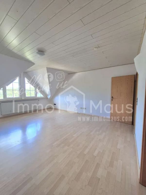 Immobilie in Werdohl - Gemütliches Wohnen mit Stil – Dachgeschosswohnung mit Garage - Bild 1