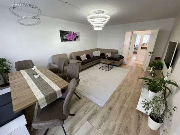 Immobilie in Erdmannhausen - Top-Kapitalanlage mit 4,84 % Rendite: Renovierte 4-Zi.-Wohnung mit Stellplatz und S-Bahn-Anbindung - Bild 1