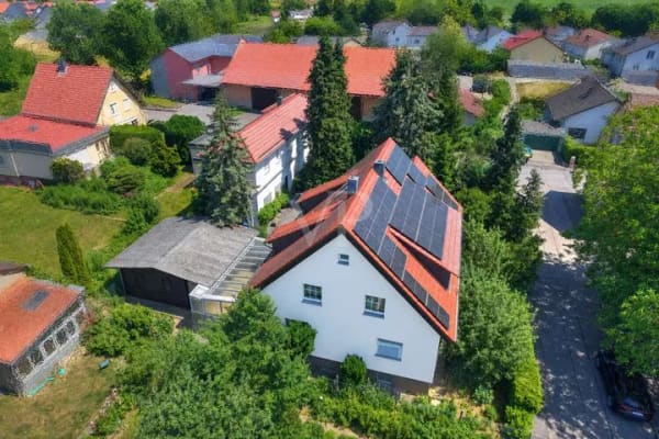 Immobilie in Bad Rappenau - Zwei Häuser auf einem Grundstück – Wohnensemble mit Einliegerwohnung, Werkstatt und Traumgarten - Bild 1