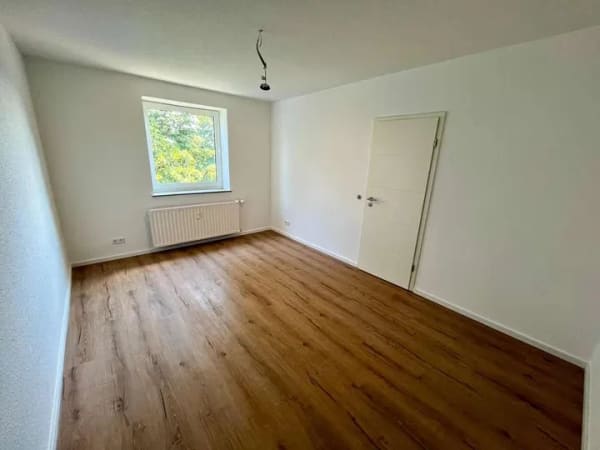 Immobilie in Sulingen - Frisch saniert & provisionsfrei - sonnige Wohnung mit Südbalkon in Sulingen - Bild 2