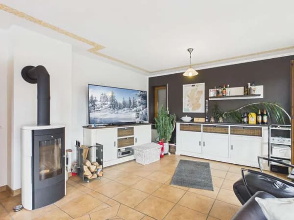 Immobilie in Netphen - Familienparadies mit Weitblick. Großzügiges Zweifamilienhaus mit Garten & Terrassen - Bild 2