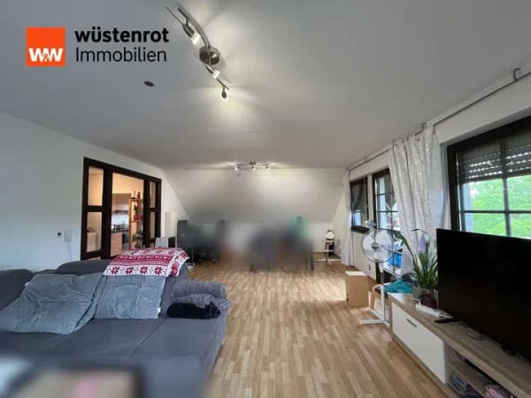 Immobilie in Eppertshausen - Modernisierte Dachgeschosswohnung mit Balkon, Stellplatz und Fußbodenheizung - Bild 0