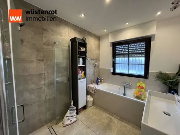 Immobilie in Eppertshausen - Modernisierte Dachgeschosswohnung mit Balkon, Stellplatz und Fußbodenheizung - Bild 4