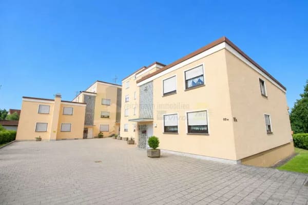 Immobilie in Bad Dürrheim - Charmante 2-Zimmer-Wohnung mit Balkon in ruhiger Zentrumslage von Bad Dürrheim! - Ideal zur Eigennut - Bild 0