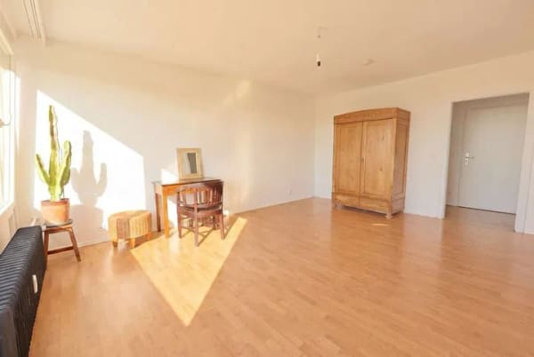 Immobilie in Henstedt-Ulzburg - Bezahlbar wohnen oder vermieten: 1-Zimmer mit Balkon & Aufzug | Rhen | 2014 neue Fenster - Bild 3
