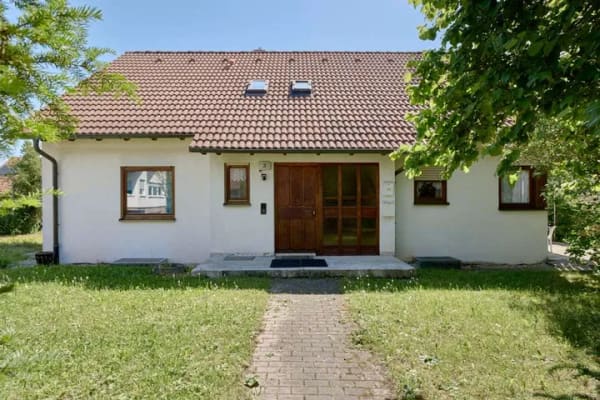 Immobilie in Münsingen - Naturnahes Zweifamilienhaus mit guter Basis in Münsingen. - Bild 2