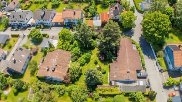 Immobilie in Tutzing - Baugrundstück mit vielseitig nutzbarem Gebäudebestand in ruhiger Lage - Bild 2